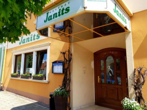  Gasthof Janits  Бургау